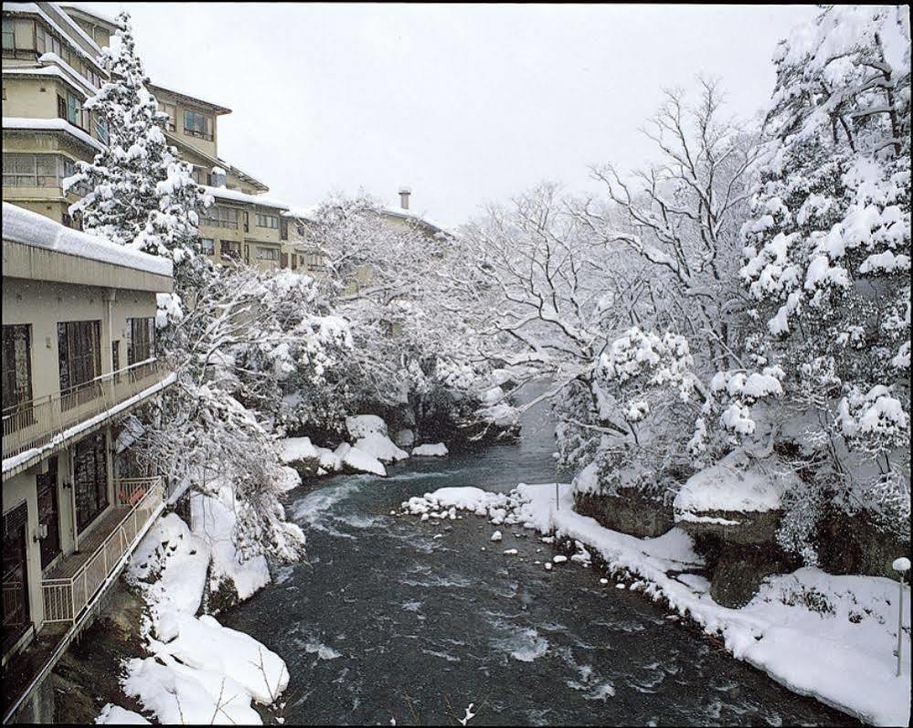 Yamanaka Onsen Shirasagiyu Tawaraya Hotel Кага Екстериор снимка